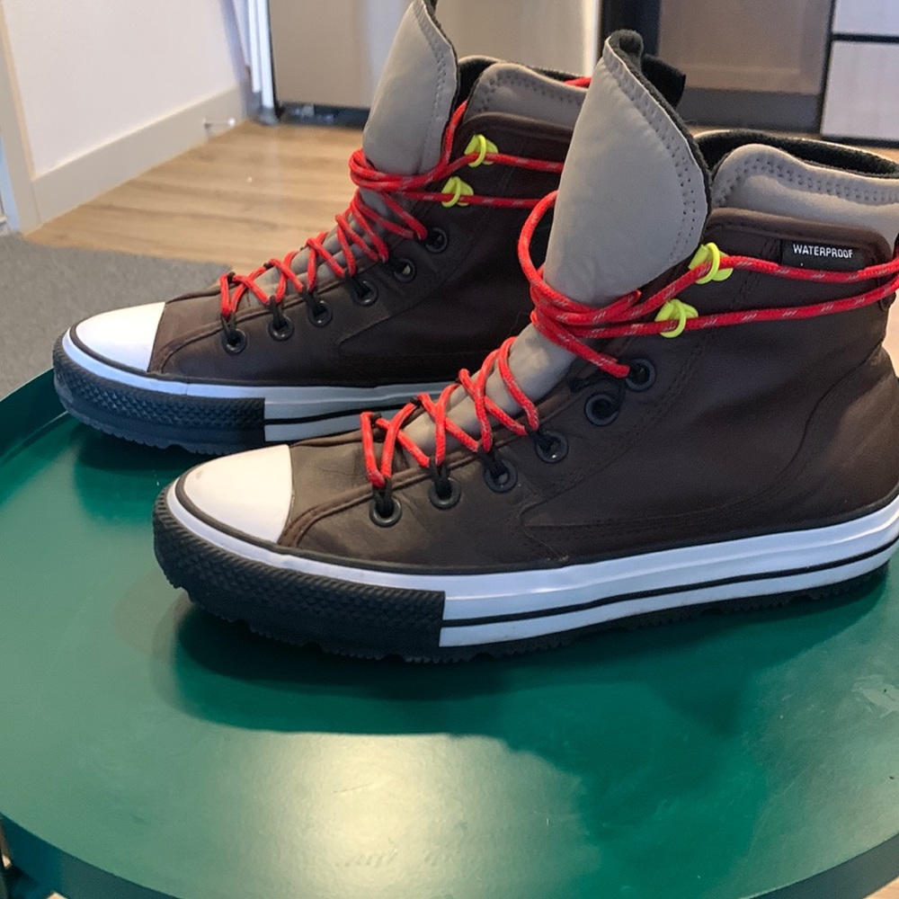 Converse Chuck Taylor Leather Waterproof Hi